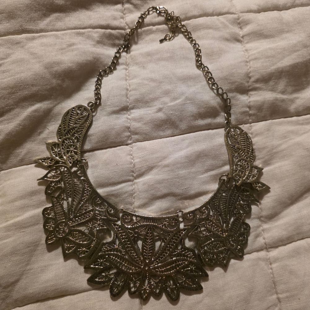 Filigree Bib Necklace Womens OS Gold Colored Ornate Festival Jewelery Statement